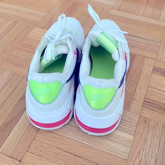 Nike - US size 7 - Picture 4 of 4